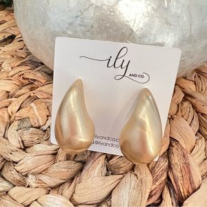 New Gold Tone Chunky Teardrop Stud Earrings | Lightweight | Matte | Quiet Luxury